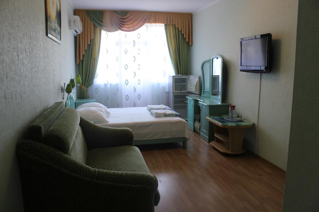 Mini-hotel Zhemchuzhina Lazarevskoje Buitenkant foto